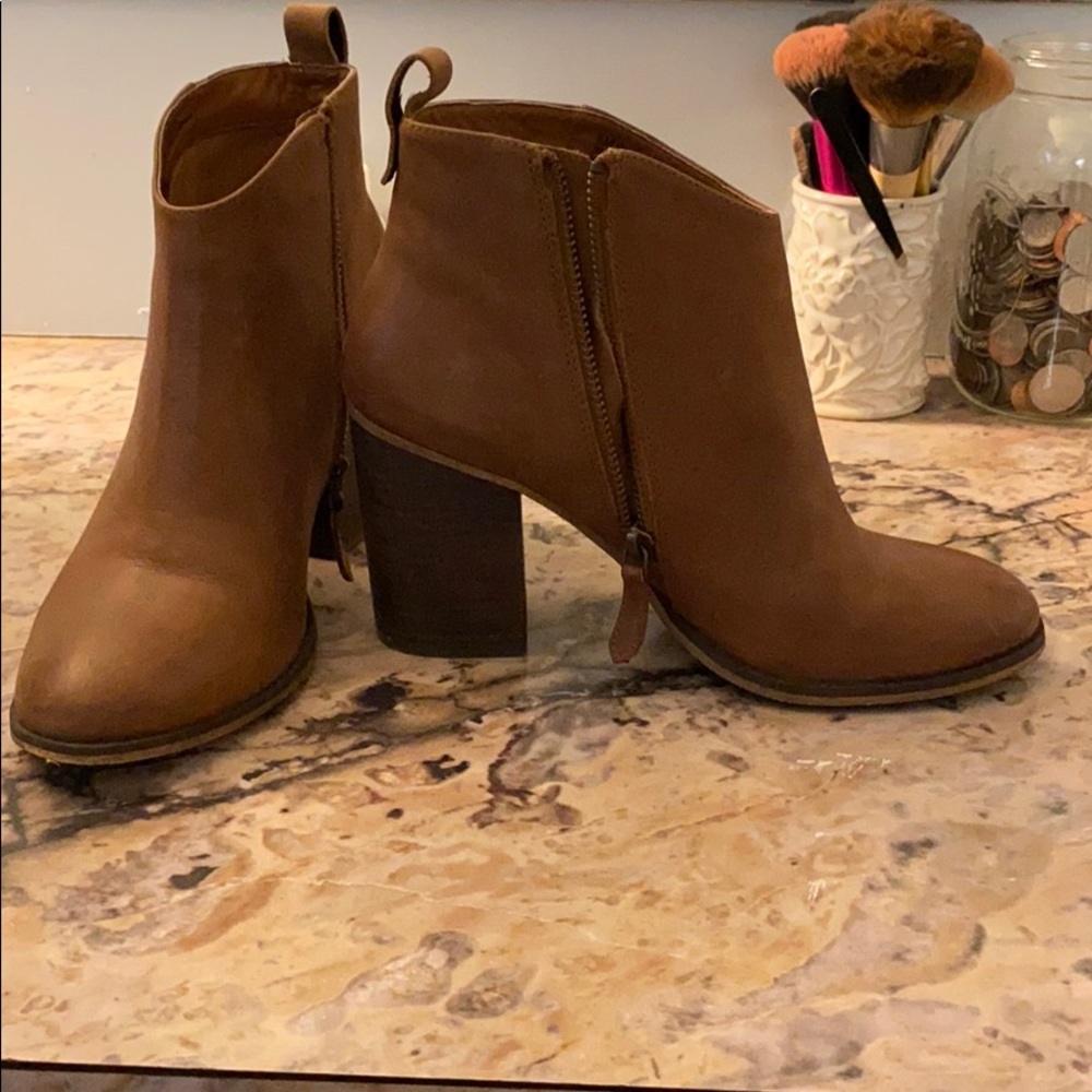 Nordstrom BP tan leather chunky ankle booties